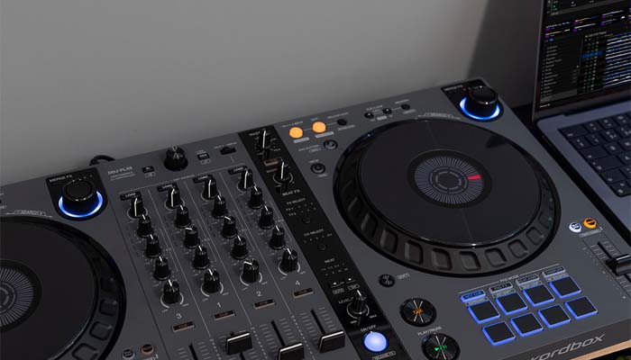 Купить dj-контроллер Pioneer DDJ-FLX6-GT Graphite по цене 123990